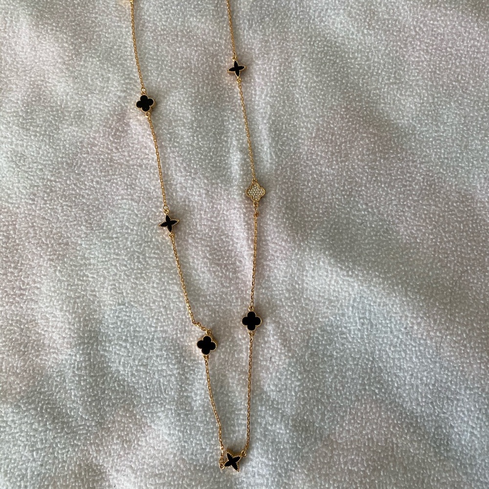 Clover necklace